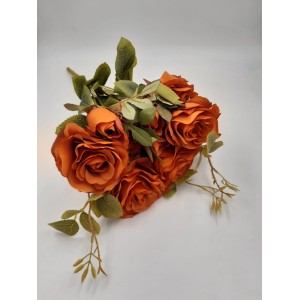 BUQUE COM 7 ROSAS+3 BOTÕES